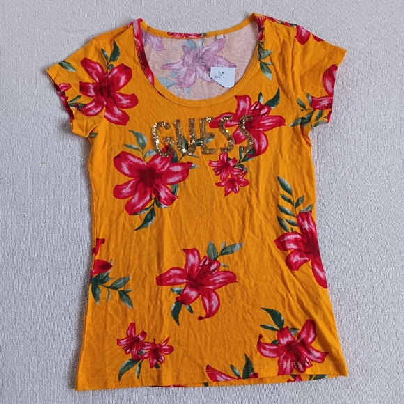 guess ♡ floral sequin tee shirt medium - Picture 1 of 5